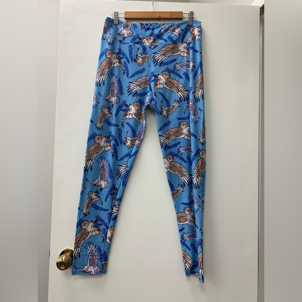Lularoe eagle pattern tall and curvy leggings